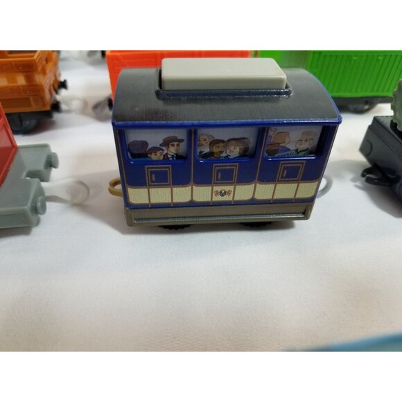 Thomas Trackmaster Train Cars Cargo Mixed Lot 18 replacements Sodor Brake Fuel - Picture 7 of 15